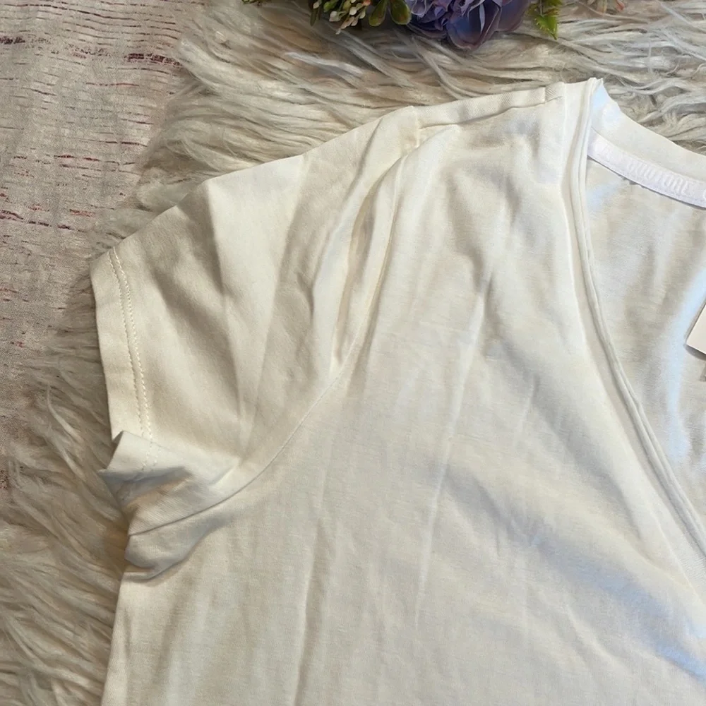 NWT Juicy Couture Pink Smiley Face Graphic V-neck Tee